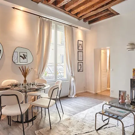 Apartment Center Of Paris By Studio Prestige Exterior photo