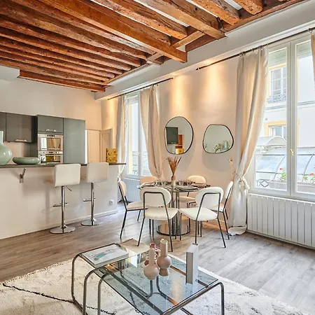 Apartment Center Of Paris By Studio Prestige Exterior photo